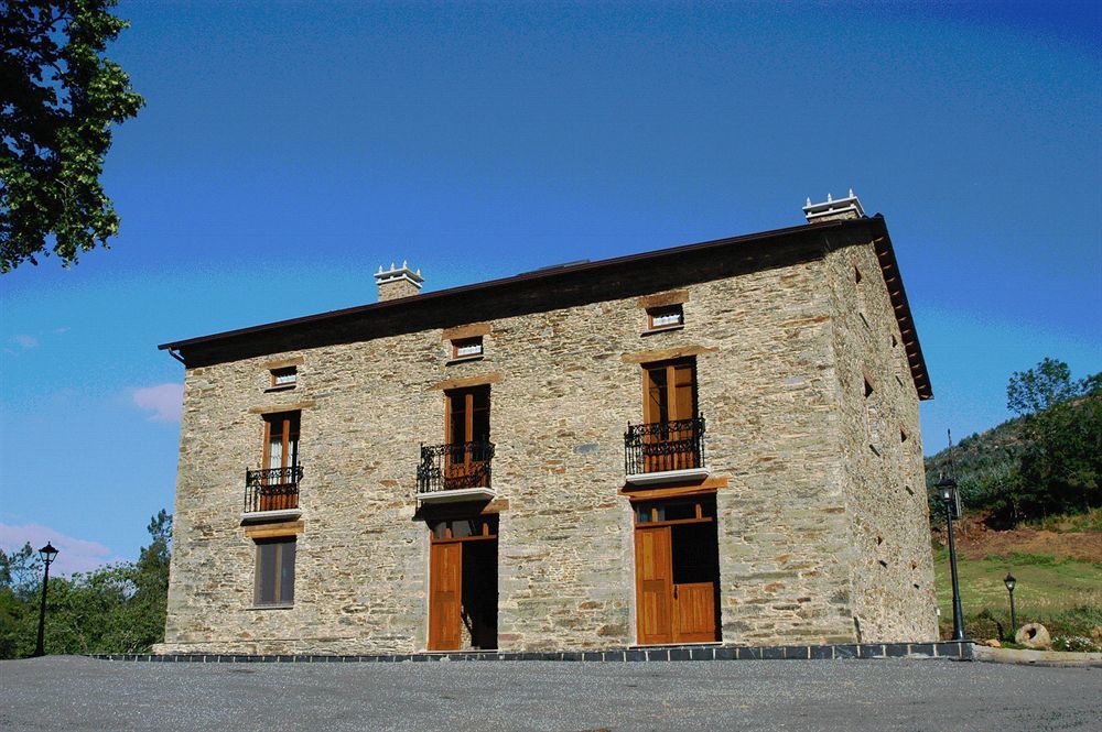 Finca O Bizarro Trabada エクステリア 写真
