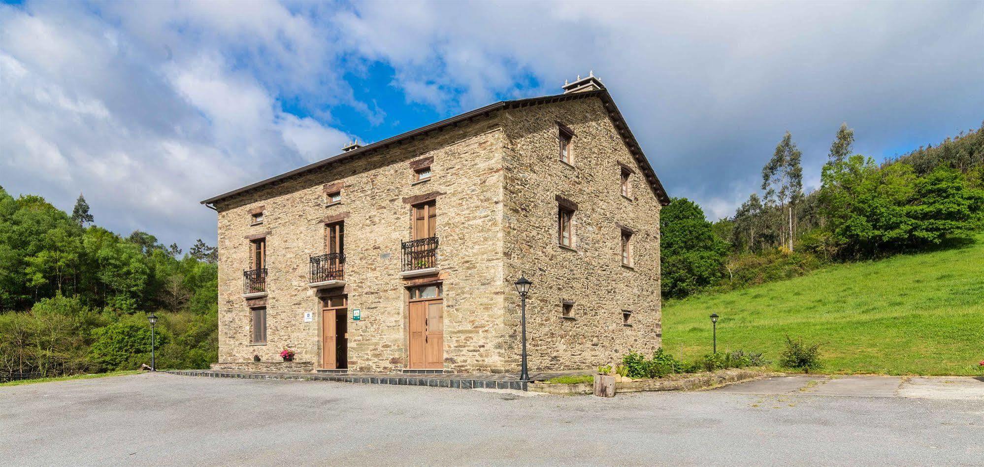 Finca O Bizarro Trabada エクステリア 写真